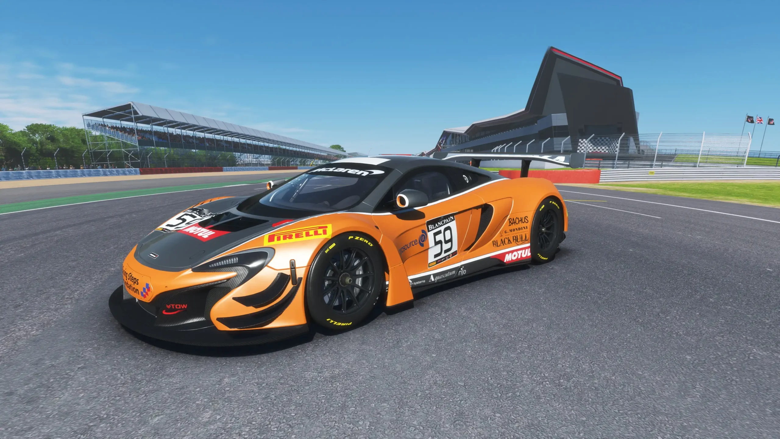 McLaren 650S GT3 zooms around a track in an exciting video game at Apex Racing Lab.